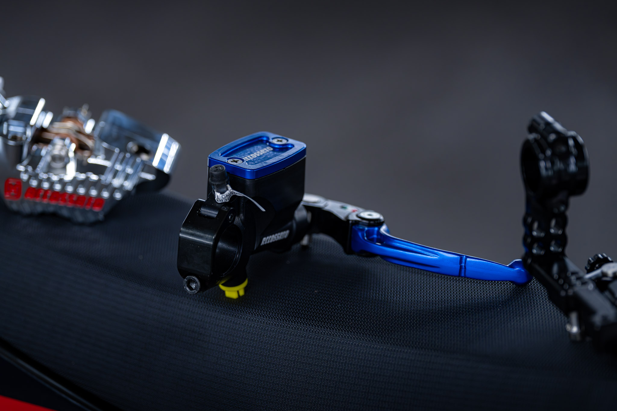 Accossato Radial-Bremspumpe mit klappbarem Hebel – Rot / 10,5 mm 3 R5_02797