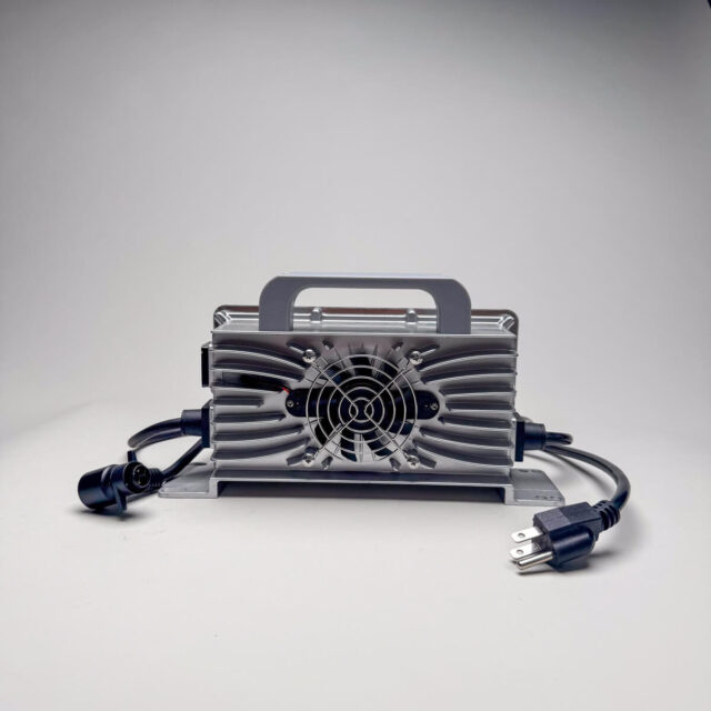 D2G DropIN 72V Ladegerät 15A Schnellladung E Pit Bike Akku